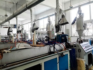 瑞绽塑料生产线-1
