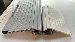 木纹色PVC塑料卷帘门是一种具有木纹外观的卷帘门